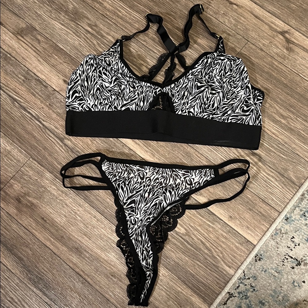 Tutti Rouge “Quinn” bra set